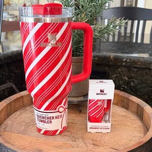 Stanley Candy Cane Twist 40 oz Flowstate Tumbler & Ornament Keychain